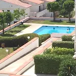 Isla Apartment *