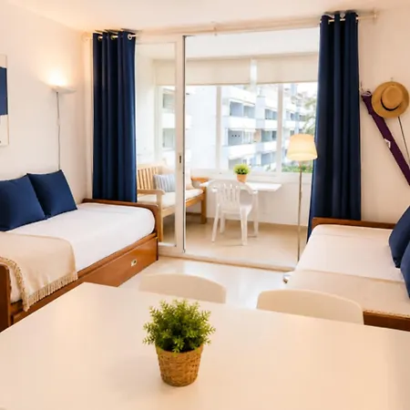 Isla Apartment *